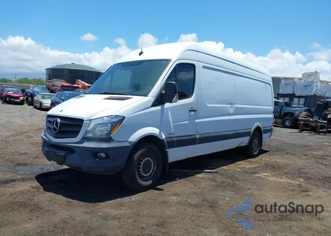 2015 Mercedes-Benz Sprinter 2500 High Roof z USA, uszkodzony, nr VIN WD3PE8DC8F5969389